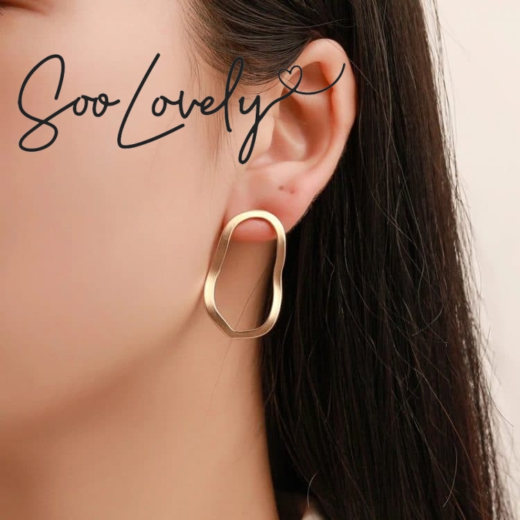 Deformed circle earrings